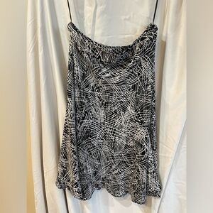 Jones New York Black and White Abstract Patterned Skirt
